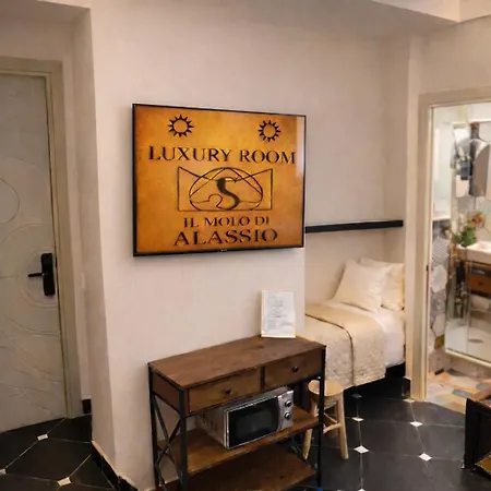 Molo Di Luxury